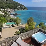 Kamp alanı Villaggio Nettuno Nerano